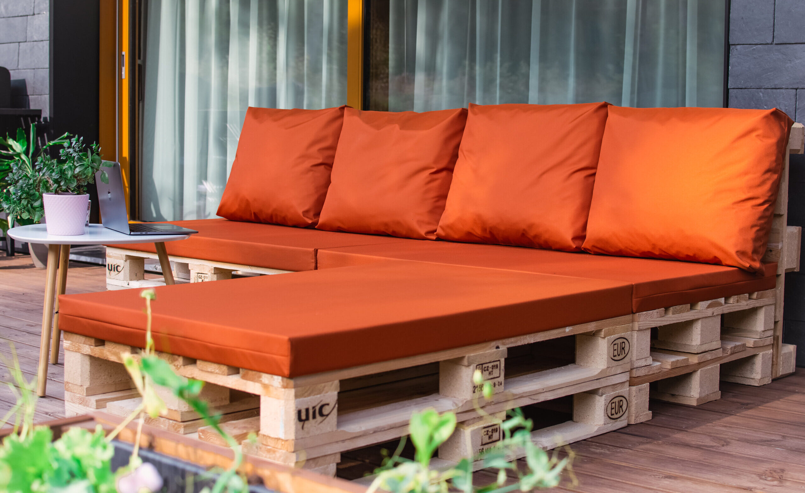 Pehmusteet ulkokalusteille